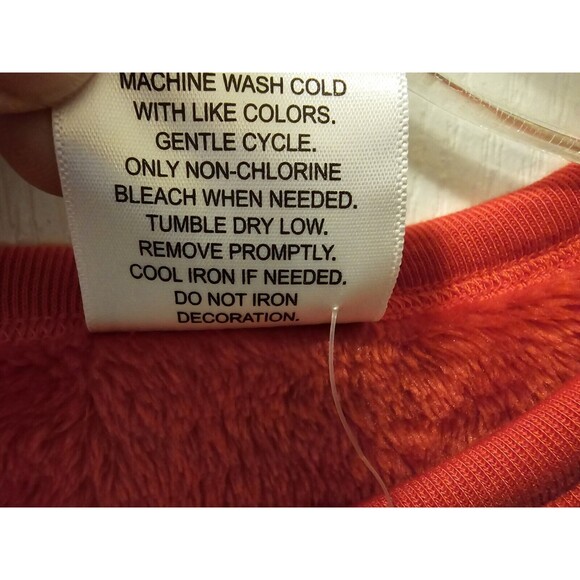 NEW Disney Winking Mickey Plush Sweatshirt Red Size Large NWT From Macys - Picture 14 of 14